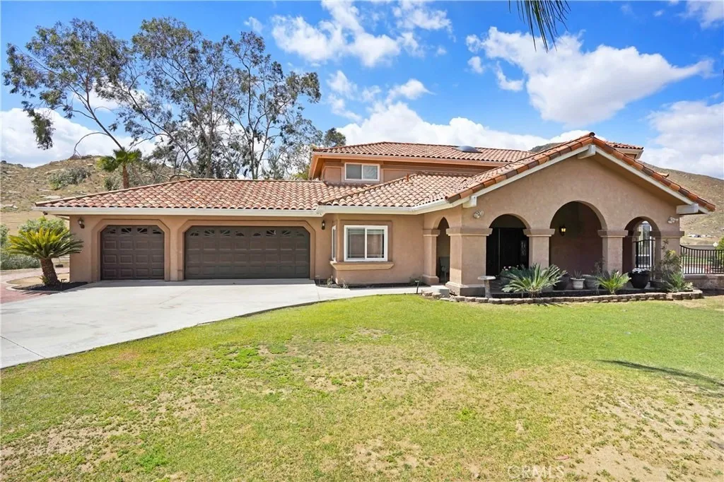 Winship, Compton, CA — sold by Jorge Viteri